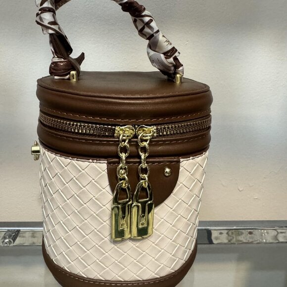 Neiman Marcus Equestrian Brown Vegan Leather Bucket Bag - Picture 2 of 6